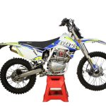 Мотоцикл кроссовый эндуро AVANTIS FX 250 (PR250/172FMM-5, ВОЗД.ОХЛ.) ПТС